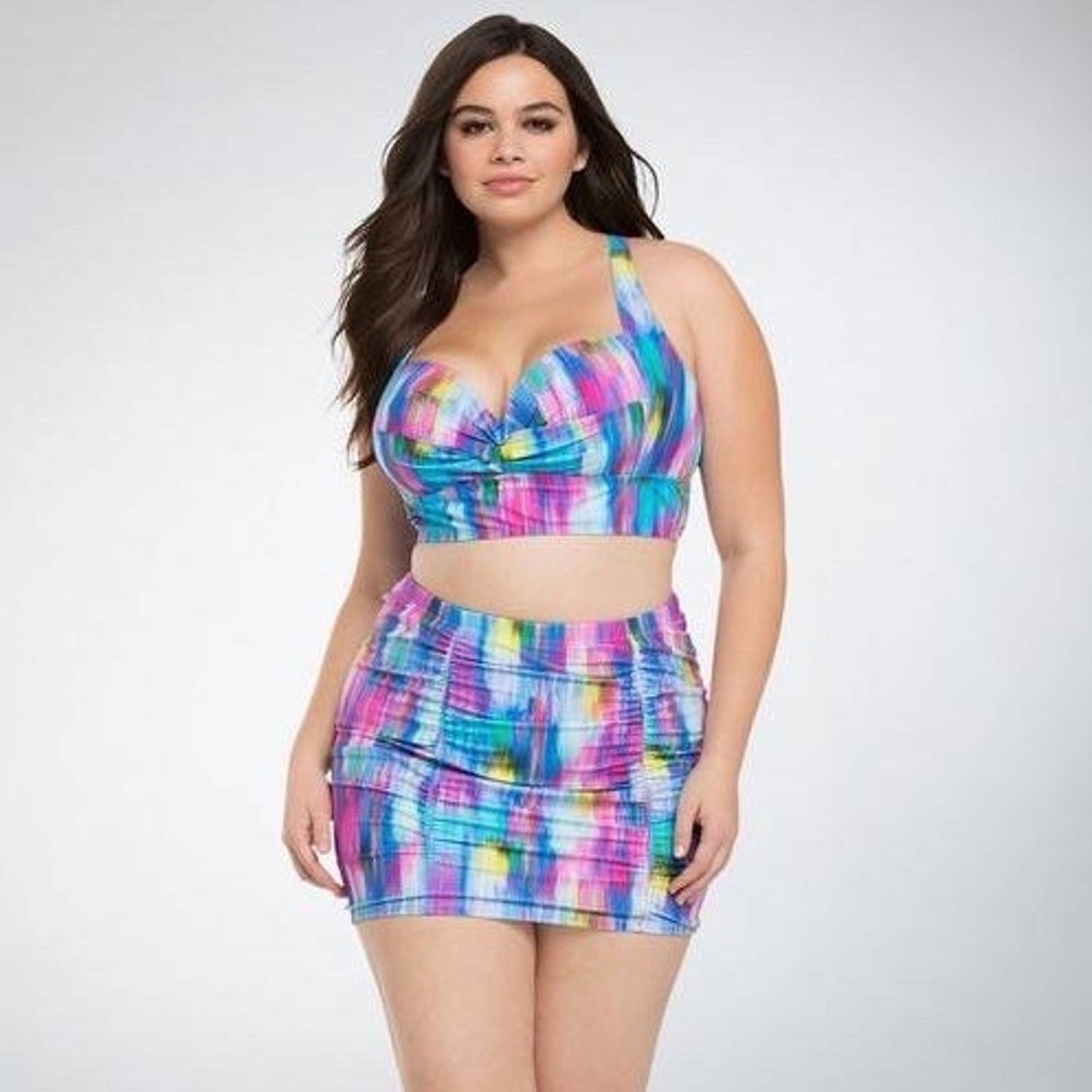 Torrid 2 Plus Size Abstract Two Piece Bikini Size 2X